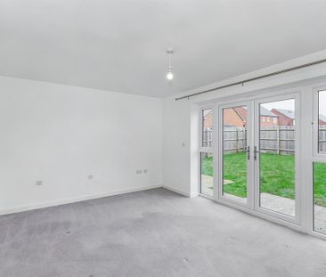 3 bedroom semi-detached house to rent - Photo 1