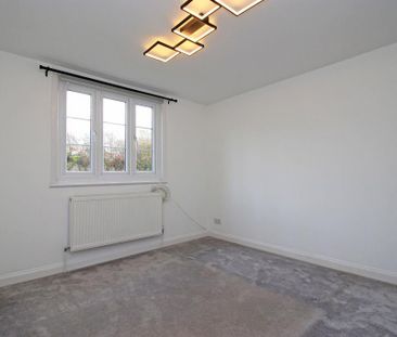 2 bedroom semi-detached house to rent - Photo 3