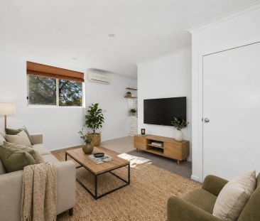 Stylish One-Bedroom Apartment Near Fitzroy Street & the Beach! - Photo 1