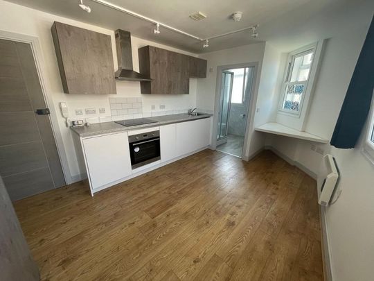 Studio to rent - Photo 1