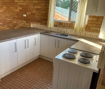 Convenient Location - Photo 3