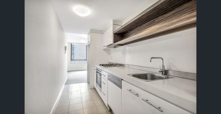 Spacious Apartment - Photo 4