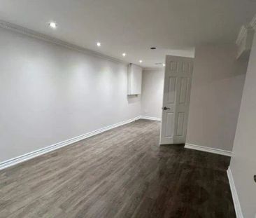 18 Finsbury Drive #(Bsmt) - Photo 4