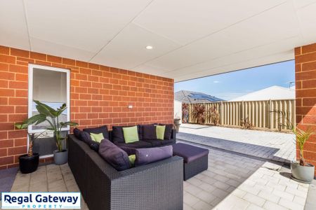 18 Astounding Way, AUBIN GROVE WA 6164 - Photo 3