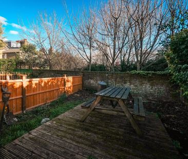 Room in a Shared Flat, Alloa Road, SE8 - Photo 5