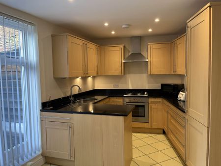 Room 4, Willowbrook, Great George Street, Godalming - Photo 2