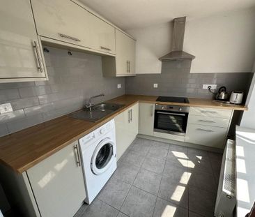 3 bedroom flat to rent - Photo 5