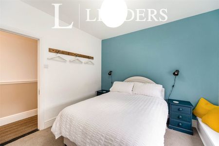 4 bedroom house to rent Carisbrooke Road, Southsea, PO4 - Photo 3