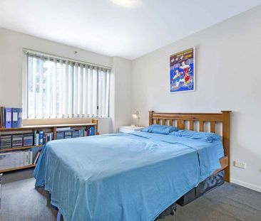 Contemporary One Bedroom Apartment in the 'Madison' Complex - Photo 2