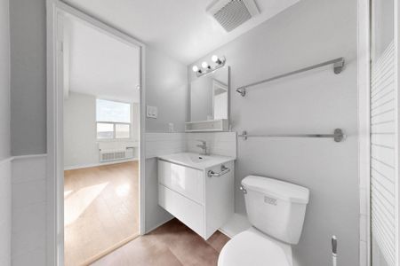 For Lease - 966 Inverhouse Drive Unit# 609, Mississauga, Ontario - Photo 5