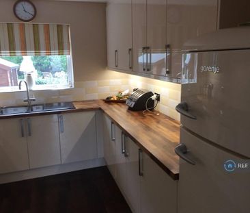3 bedroom detached house to rent - Photo 6