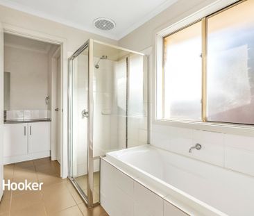 Quiet & Convenient Location Living! - Photo 3