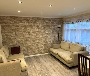 3 bedroom terraced house to rent - Photo 6