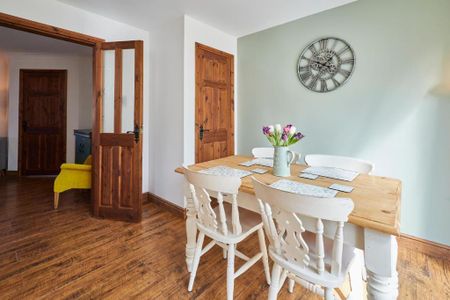 3 bedroom semi-detached house to rent - Photo 5