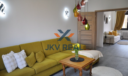 Krásny slnečný 3-izbový byt v centre NZ-zrekonštruovaný - Photo 2
