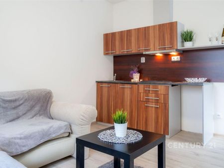 Pronájem bytu 1+kk 20 m2 - Photo 2