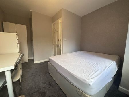 Knowle Road (room 2) , Burley, Leeds - Photo 4