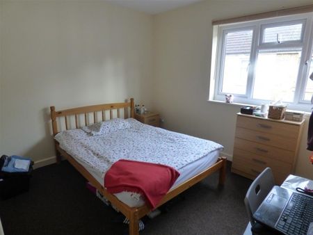 3 Bed - West Street, Gillingham - Photo 5