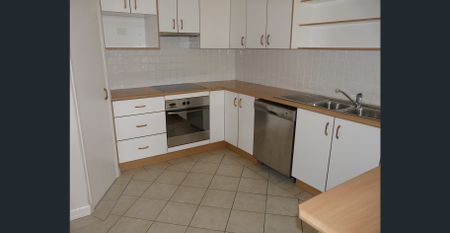 LARGE DUAL LIVING HOME WITH AIR CON CLOSE TO BEACH! - Photo 5