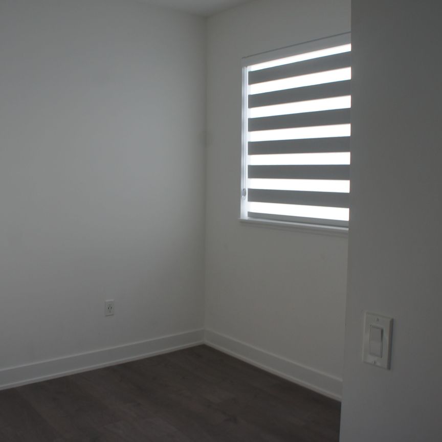 For Lease - 2343 Khalsa Gate Unit# 509, Oakville, Ontario - Photo 1