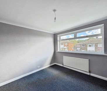 Westcliffe Rise, Cleckheaton, BD19 - Photo 2