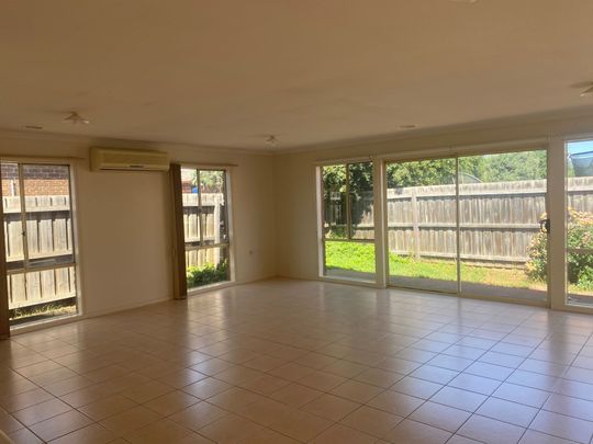 Combining Modern Style and Low Maintenance Living! - Photo 1