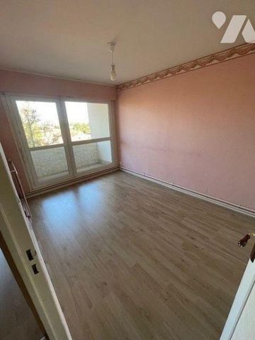SAINT SAULVE, avenue du Dteur Schweitzer, appt type III offrant: Hall avec vestiaire, salon/s... - Photo 4