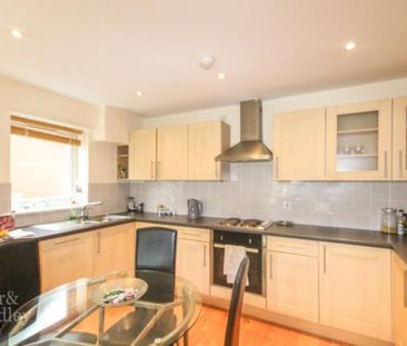 2 bedroom apartment to rent - Photo 6