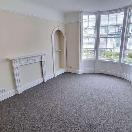 North Marine Road, YO12 - Photo 1