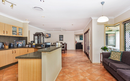 11 Exbridge Court, Mudgeeraba QLD 4213 - House For Rent - $1,200 | Domain - Photo 5
