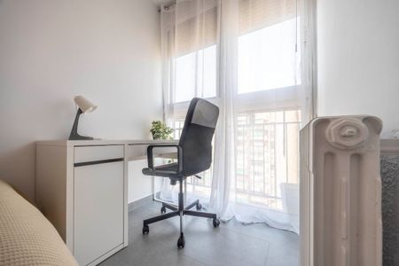 Avinguda de Blasco Ibáñez, Valencia, Valencian Community 46022 - Photo 4