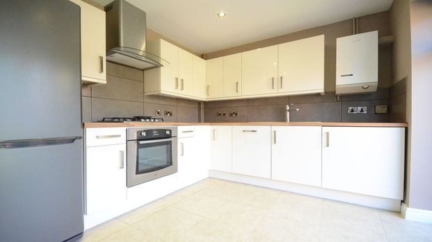 Macphail Close, Wokingham, RG40 - Photo 1
