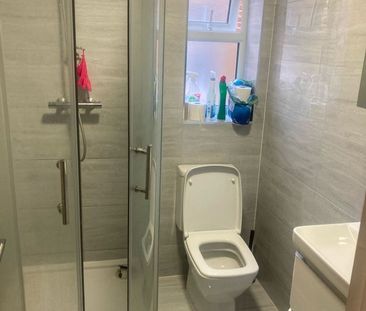 Room in a Shared House, Louise Road, E15 - Photo 3