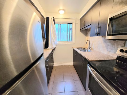 For Lease - 477 Dean Avenue Unit# 29, Oshawa, Ontario - Photo 1