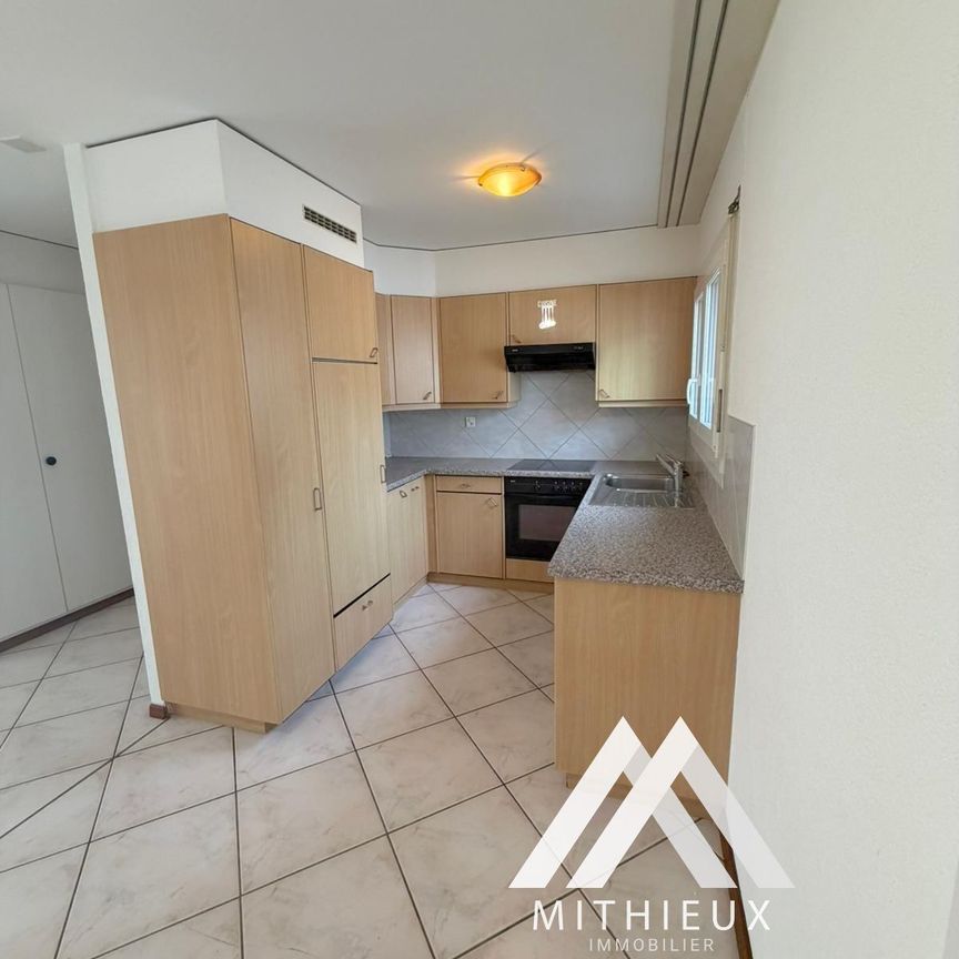 For rent – 4.5 room apartment ideally located in Conthey - Photo 1