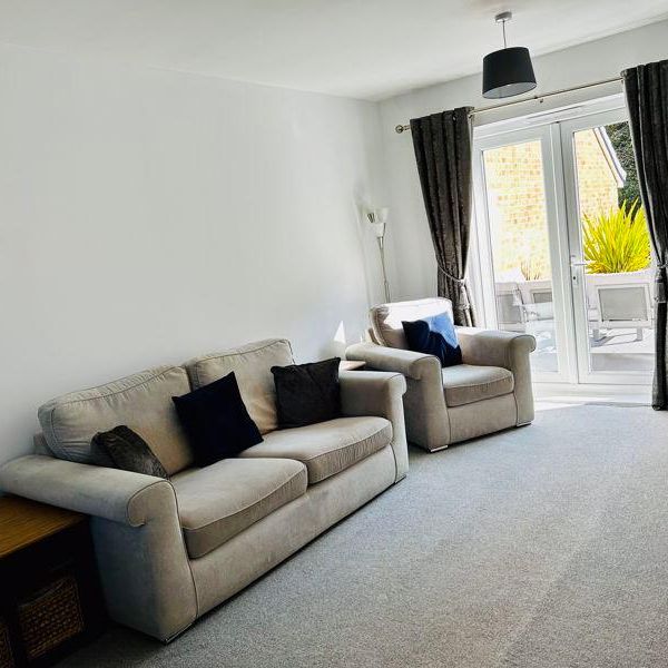 Dyffryn Y Coed, Church Village, Pontypridd - Photo 1