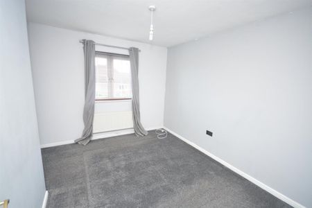 Hatters Court, Bedworth - Photo 2