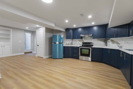 For Lease - 14 Fallingbrook Street, Whitby, Ontario - Photo 4