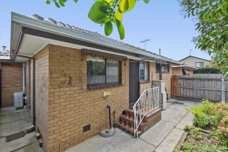 “It Feels Like Home...” - Photo 5