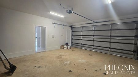 “NEWLY BUILT 3 BEDROOM, TWO BATHROOM FAMILY TOWNHOUSE” - Photo 2