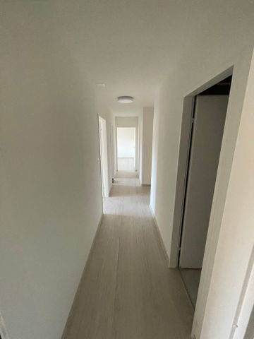 "Erstvermietung nach Kernsanierung, 3-Zimmer-Wohnung mit grossem sonnigem Balkon" - Photo 2