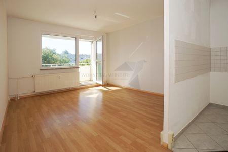 Gemütliche 4-Raum-Wohnung mit Balkon in Chemnitz - Foto 5