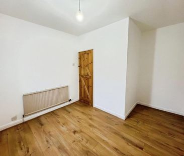 4 bedroom terraced house to rent - Photo 2