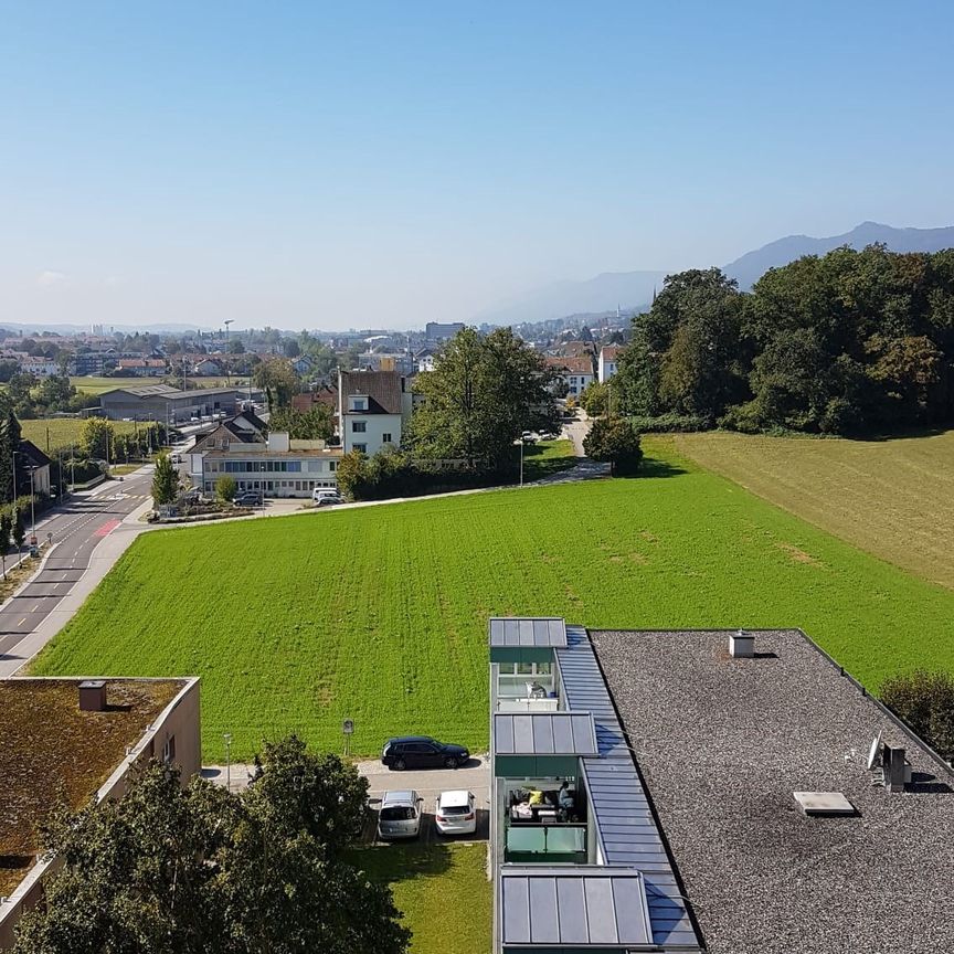 "Sanierte Familienwohnung mit toller Aussicht" - Photo 1