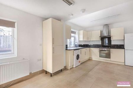 High Road, Wood Green, N22 - Photo 2