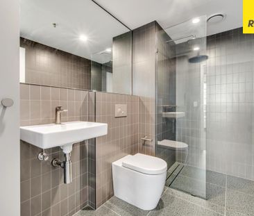 Nightfall | Chic 2 Bedroom Ensuite Apartment - Photo 2