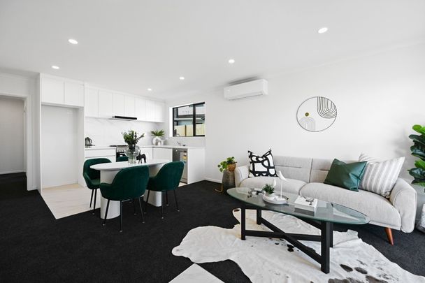 Welcome to this stunning, brand-new two-bedroom, one-bathroom home located in the heart of Fairview Downs, one of Hamilton's most sought-after rental areas. - Photo 1