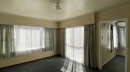 Havelock North, 3 Bedroom - Photo 2