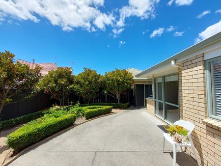 Fabulous Family Home in Howick - Photo 2