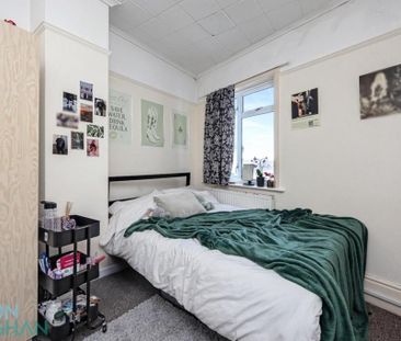 4 bedroom terraced house to rent - Photo 3